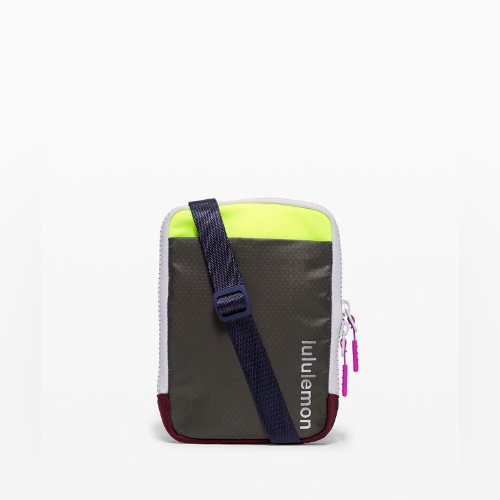 Lululemon Easy Access Crossbody Bag Travel Everyday Casual Colorful Gym